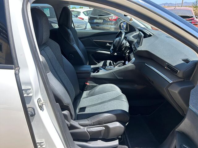 PEUGEOT 3008 ALLURE 1.2 E-THP AUTO SPANISH LHD IN SPAIN 77000 MILES SUPER 2019
